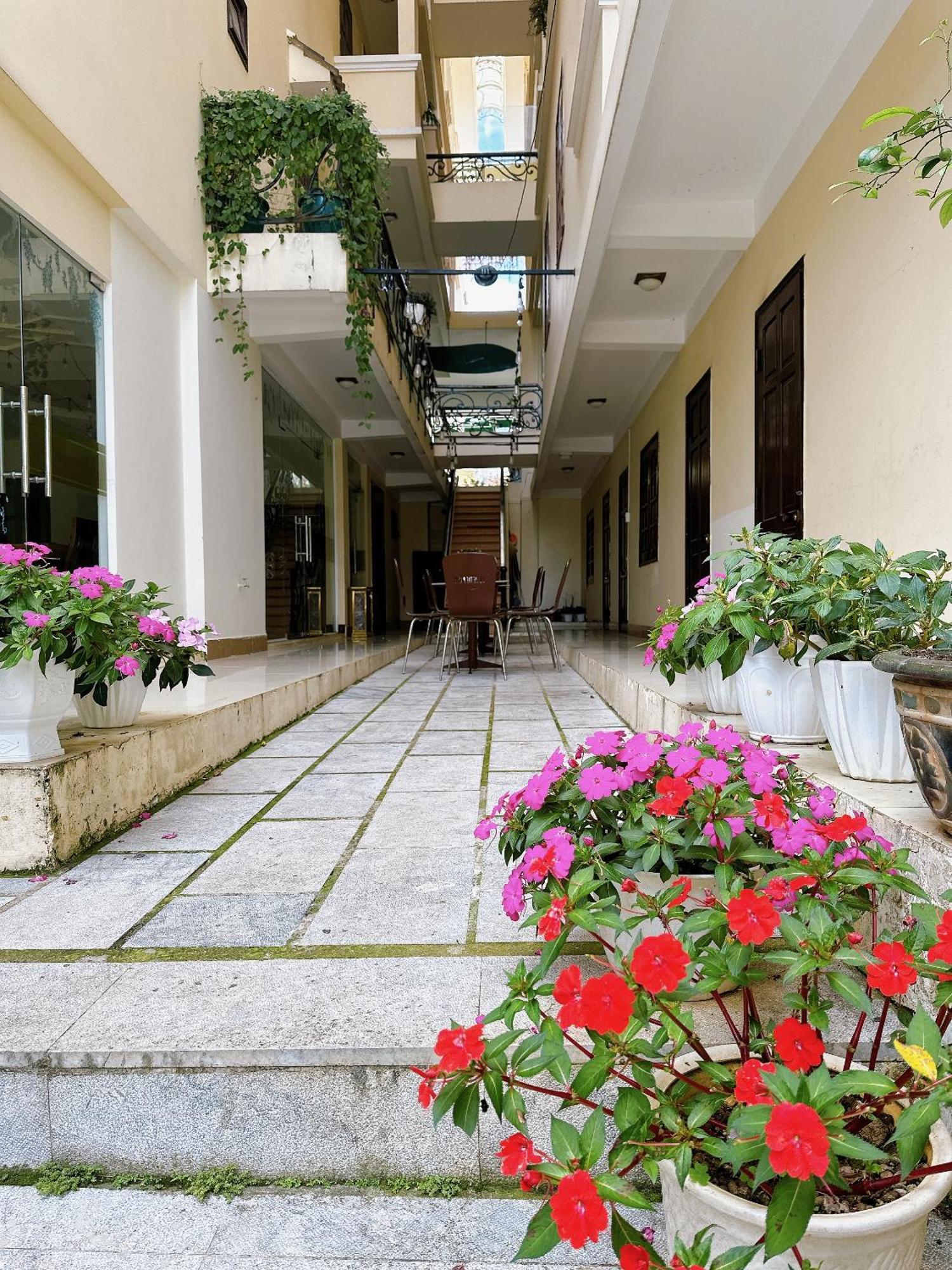 Le Petit Paris Dalat Hotel Extérieur photo
