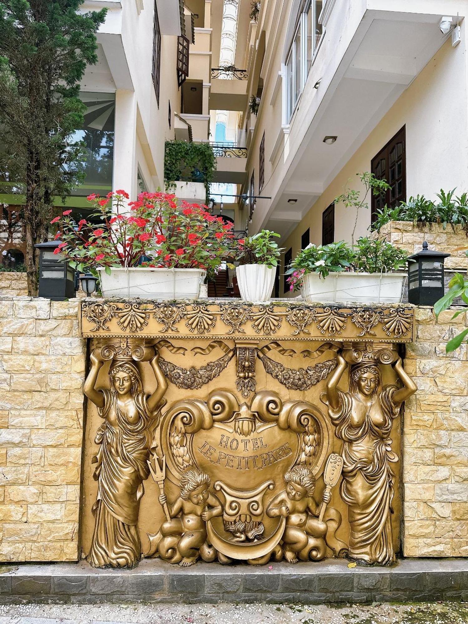 Le Petit Paris Dalat Hotel Extérieur photo