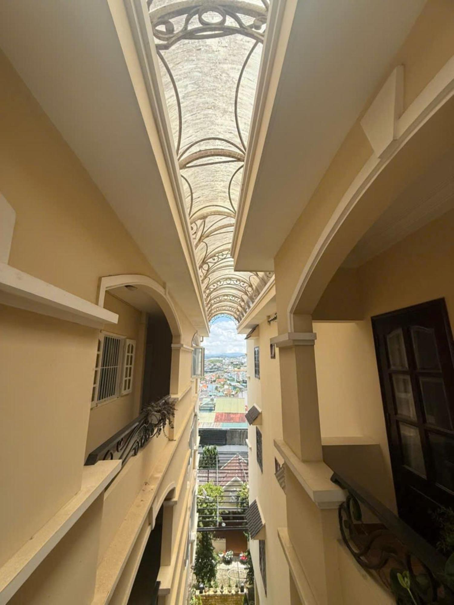 Le Petit Paris Dalat Hotel Extérieur photo